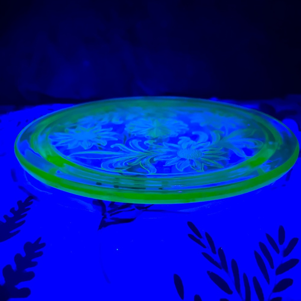 Sunflower uranium glass cake platter